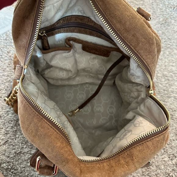 Michael Kors Extra Large Bedford Bowling Satchel - Picture 6 of 8